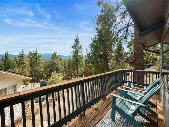 355 Mullins Dr, Big Bear City, CA 92314