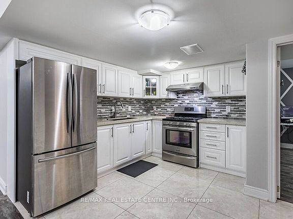 5th image of 20 Laurentide Cres #Basement