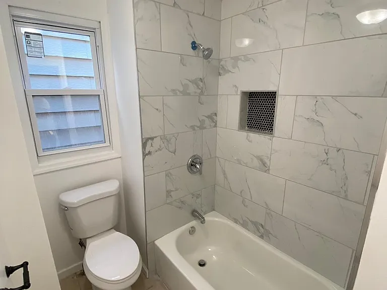987 E 19th St #2 — Photo 10