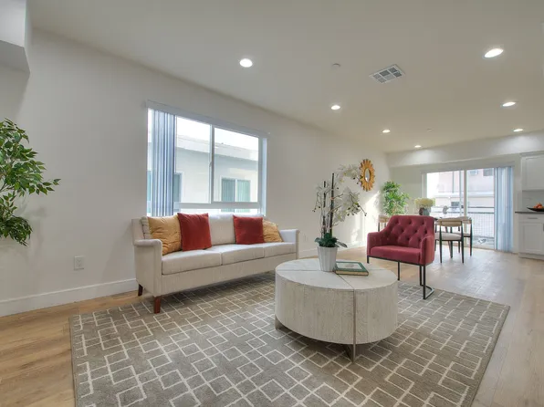 11726 Hamlin St, North Hollywood, CA 91606