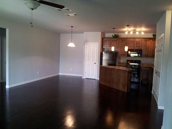4th image of 1730 Stonegate Dr