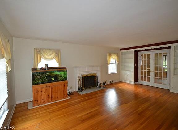 4th image of 411 Mineola Ave