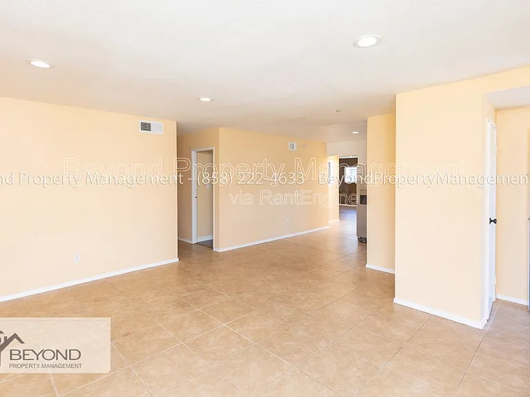 6522 Cheames Way — Photo 4