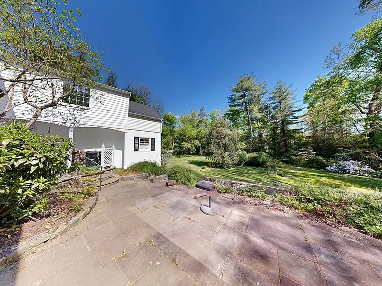7309 River Rd — Photo 11
