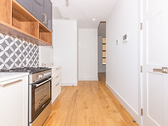 4th image of 41-21 28th St #7DD