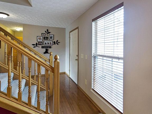 4th image of 1993 Sunny Rock Ln