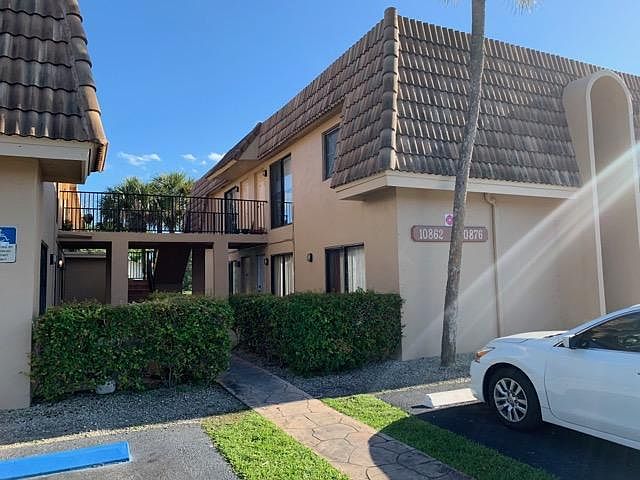 2nd image of 10864 Royal Palm Blvd