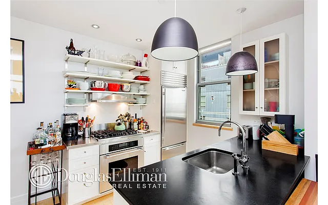 Rented by Douglas Elliman | media 15
