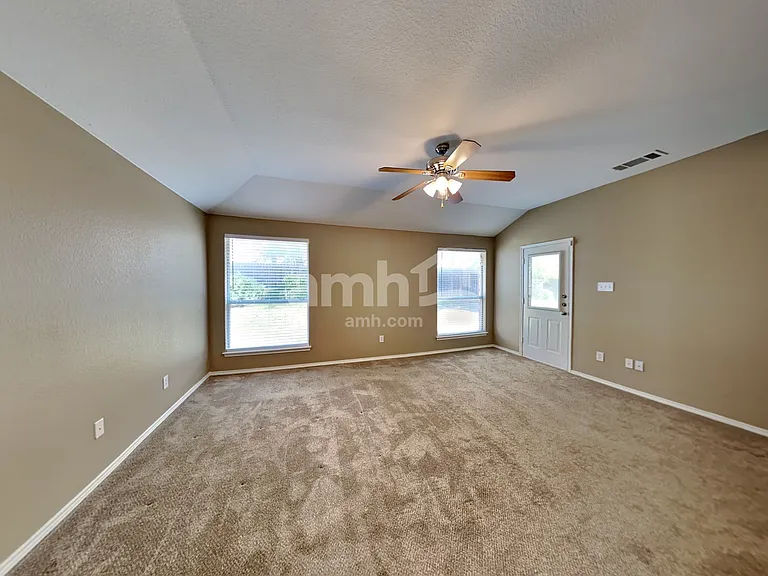 3445 Newgate St — Photo 8