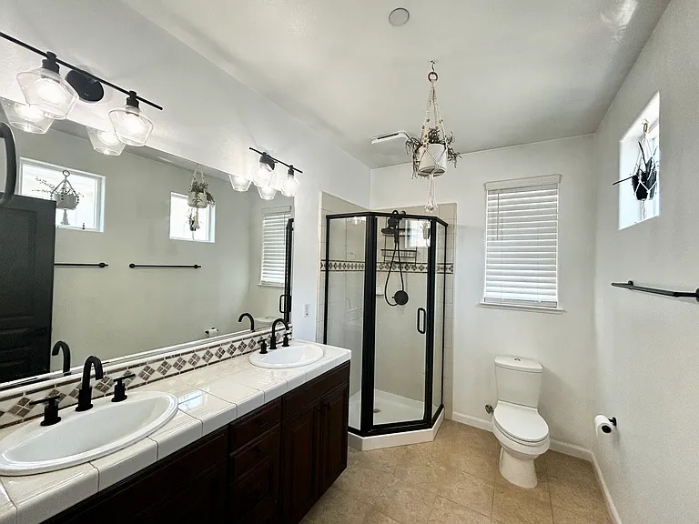 983 Aston Cir — Photo 20