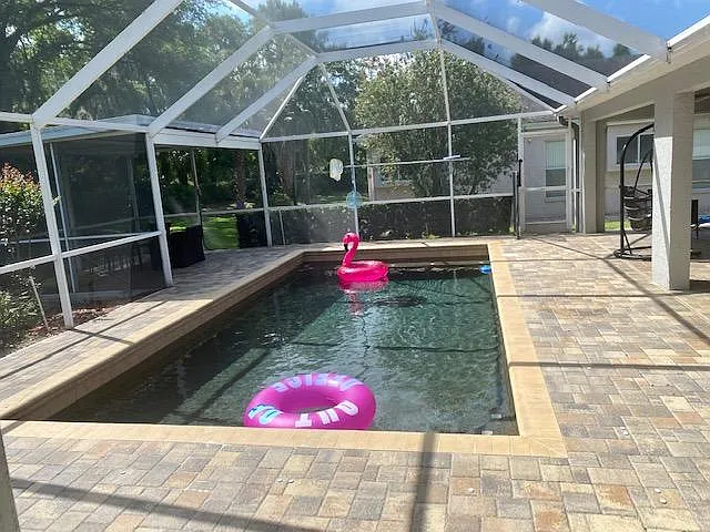 2106 Clubhouse Dr — Photo 3