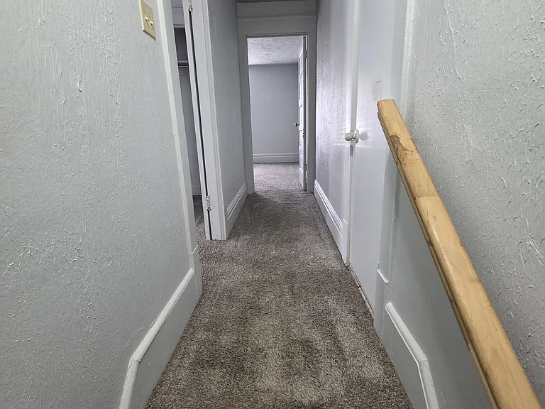 335 McKinley Ct — Photo 8