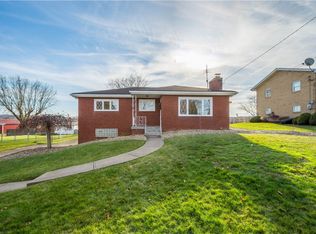 221 Locust Ave, Houston, PA 15342