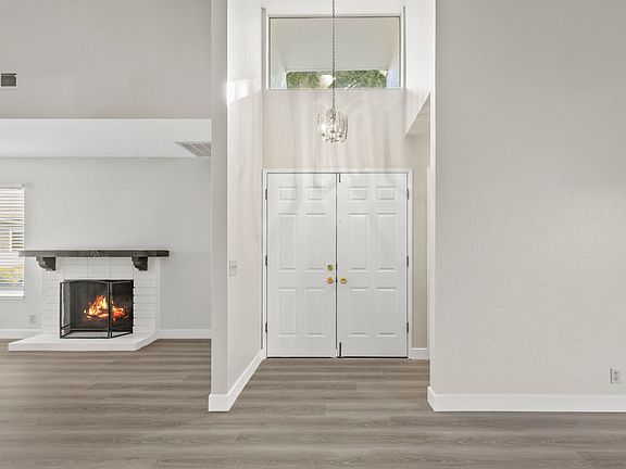 5th image of 14986 Shasta Ln
