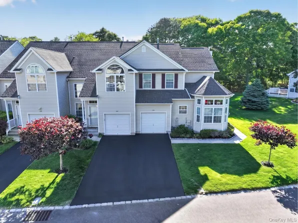 235 Kettles Lane, Medford, NY 11763