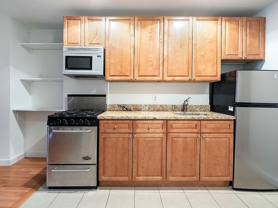 2nd image of 159 Prince St APT 15