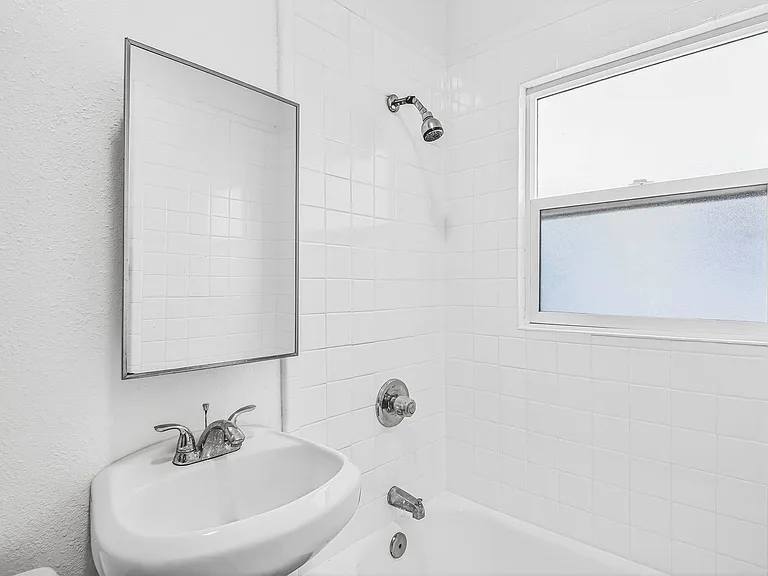 905 Cherry Ave. — Photo 17