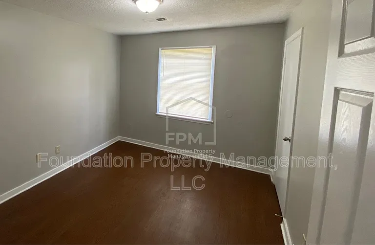 732 Tampa Ave — Photo 10