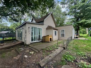 604 Pear Dr, Akron, OH