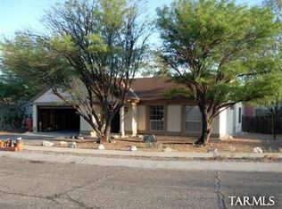 2857 W Goldfield Dr, Tucson, AZ 85745