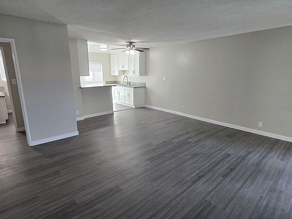 5th image of 4228 N Lakewood Blvd APT Y
