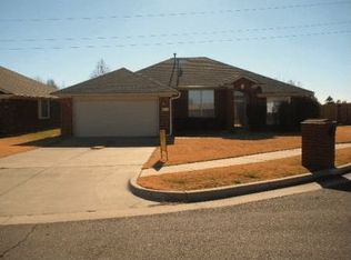 128 SE 26th St, Moore, OK 73160