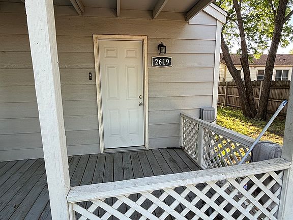 2nd image of 2619 N Jackson Ave #2619