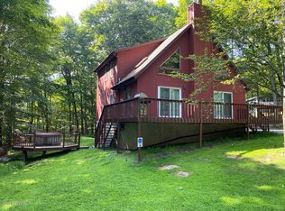 104 Fern Dr, Greentown, PA 18426