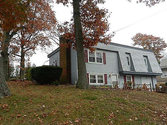 3rd image of 60 Shady Hill Dr
