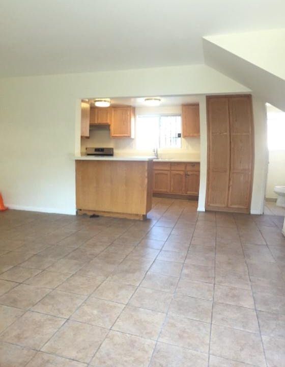 1st image of 4833 W 118th St APT B
