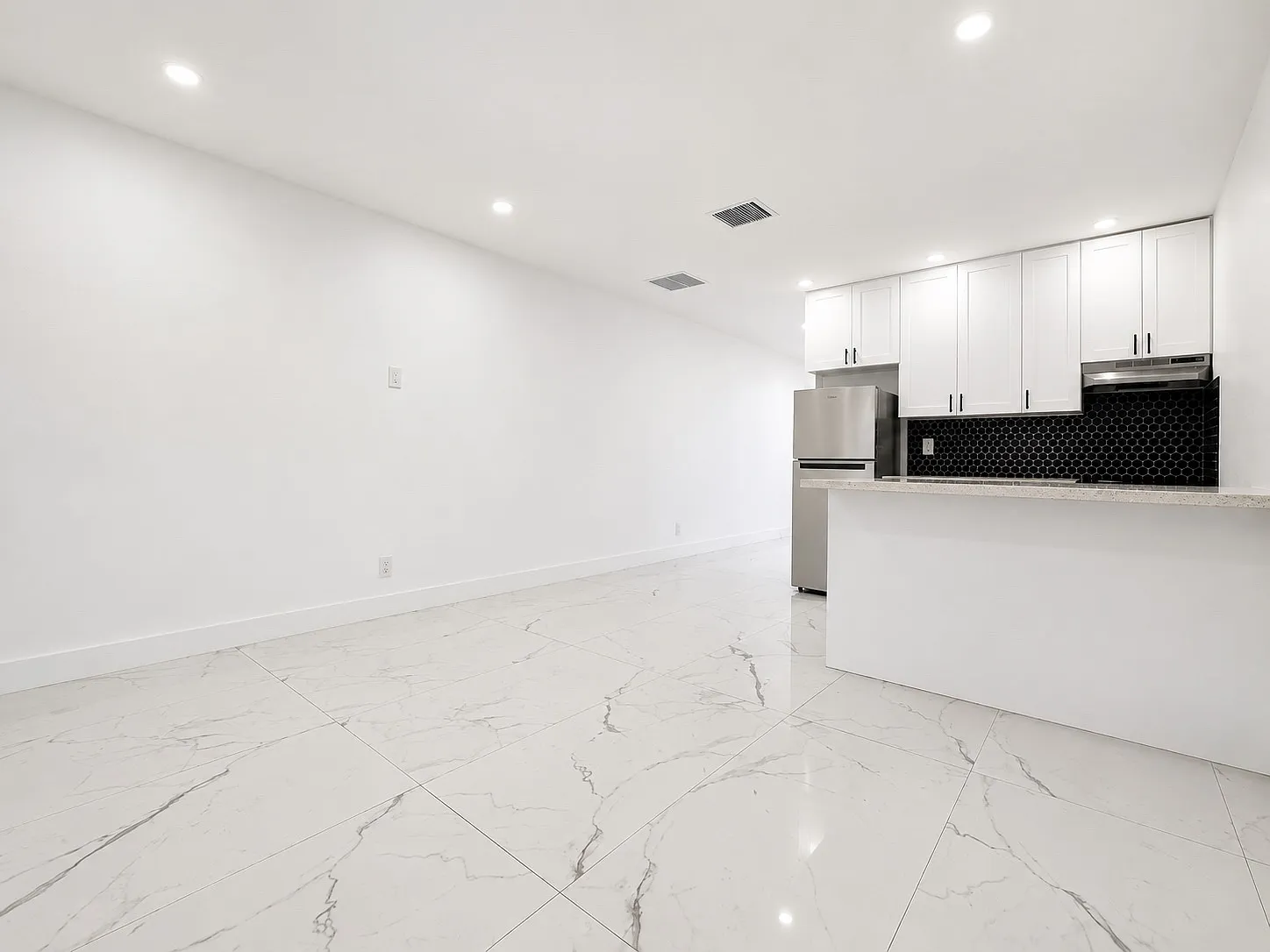 2 bed, $2,195 — Photo 2