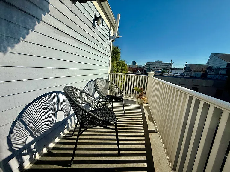 1525 Melpomene St — Photo 10