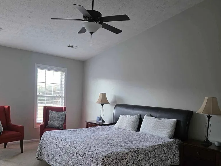 127 Donald Dr — Photo 6