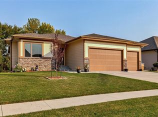 505 NW Sunset Ct, Grimes, IA 50111