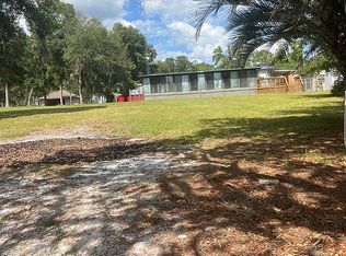 243 Star Lake Dr, Hawthorne, FL 32640