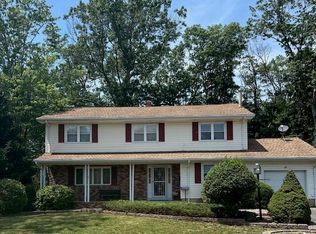 10 Chestnut Hill Rd, Howell, NJ 07731