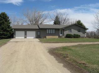 1823 385th Ave S, Aberdeen, SD 57401