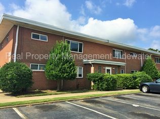 1126 Sparrow Rd APT 12, Chesapeake, VA 23325