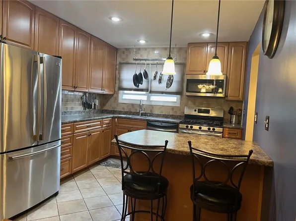 18 Roosevelt Drive, West Haverstraw, NY 10993