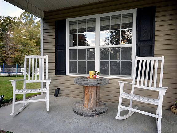 4th image of 5401 Crooked Oak Ln