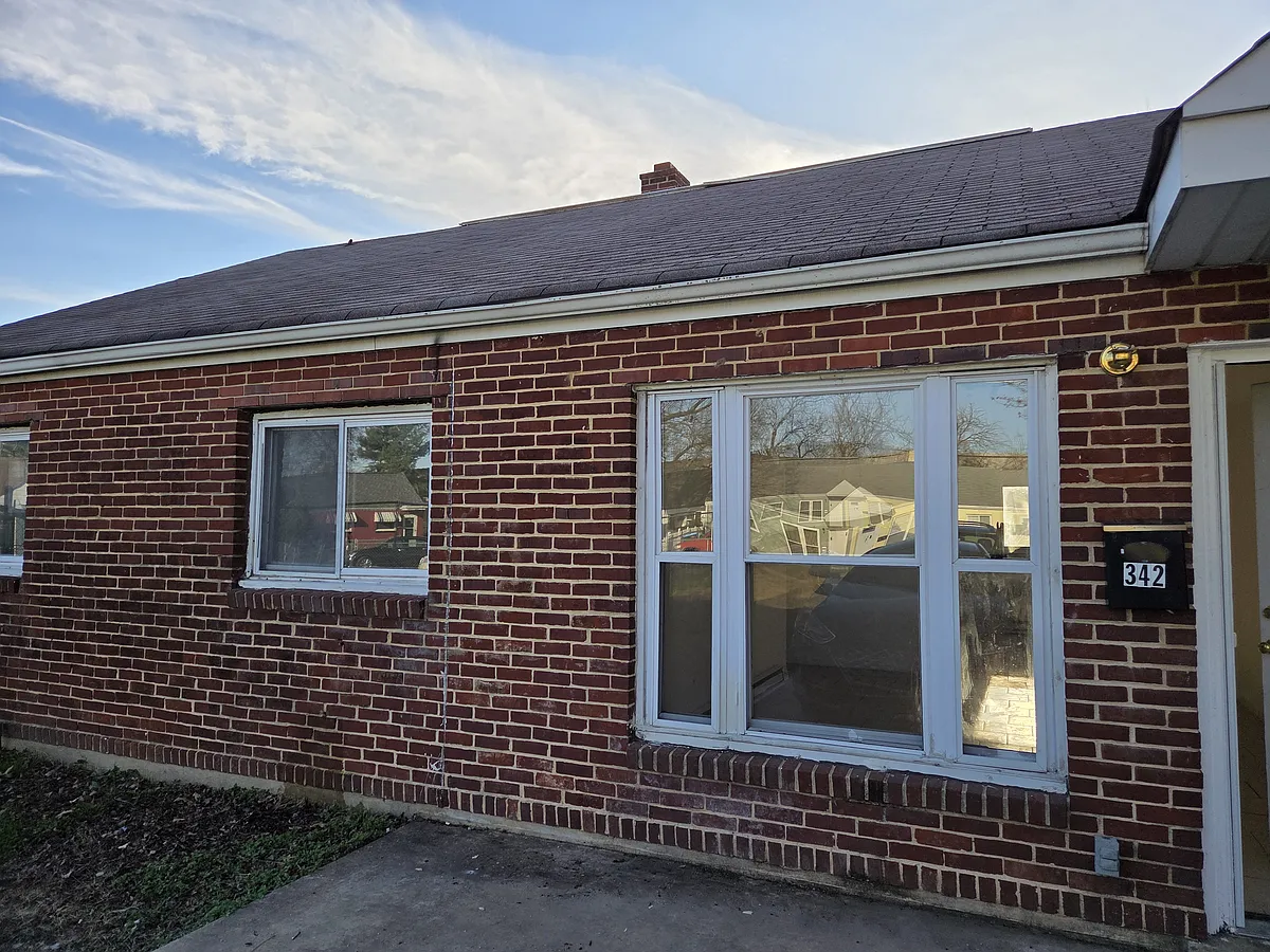 Building Photo - 342 Sheridan Dr