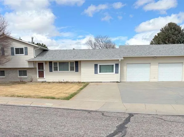 1680 Bonanza St, Gering, NE 69341