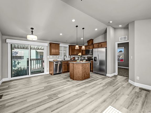 5th image of 1174 E Main St Space 31