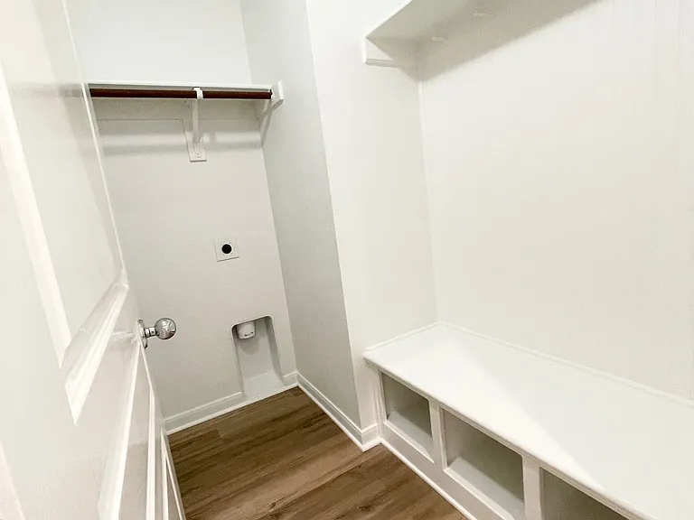 2705 Lumina Dr — Photo 8