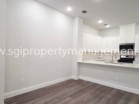 5th image of 1494 Windermere Way
