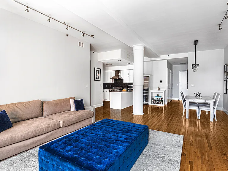 121 W 19th St #8G — Photo 3
