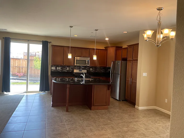5460 Specklestone Ct — Photo 2
