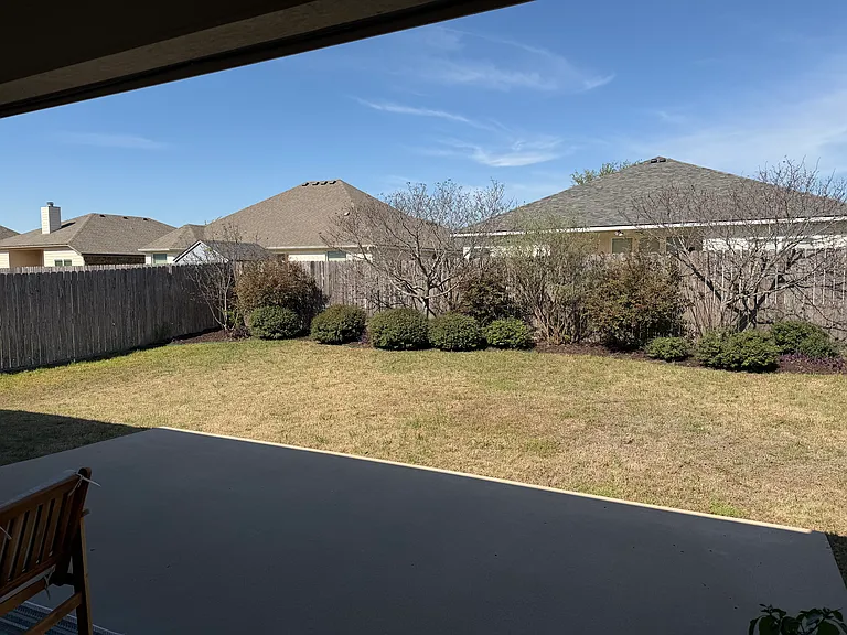 1126 Neuberry Cliffe — Photo 10