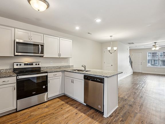 3rd image of 296 Alexander Blvd