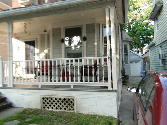 3rd image of 8517 106th St